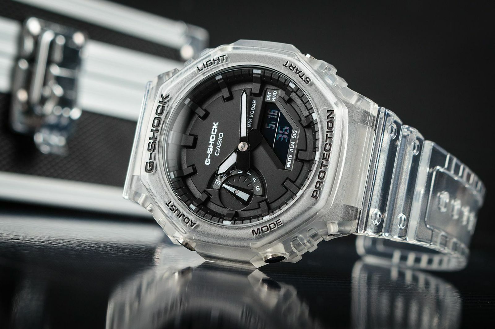 G-SHOCK GA-2100SKE-7A ANALOG-DIGITAL